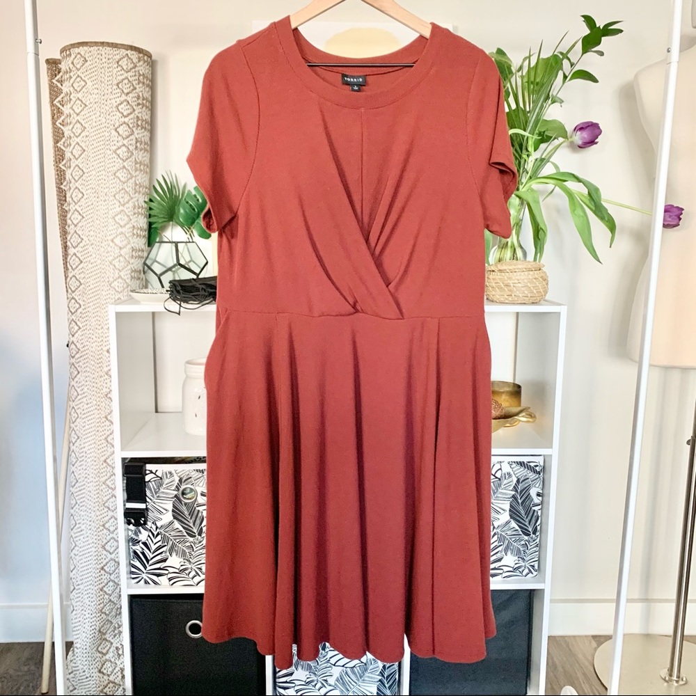 Torrid ribbed rust orange dress